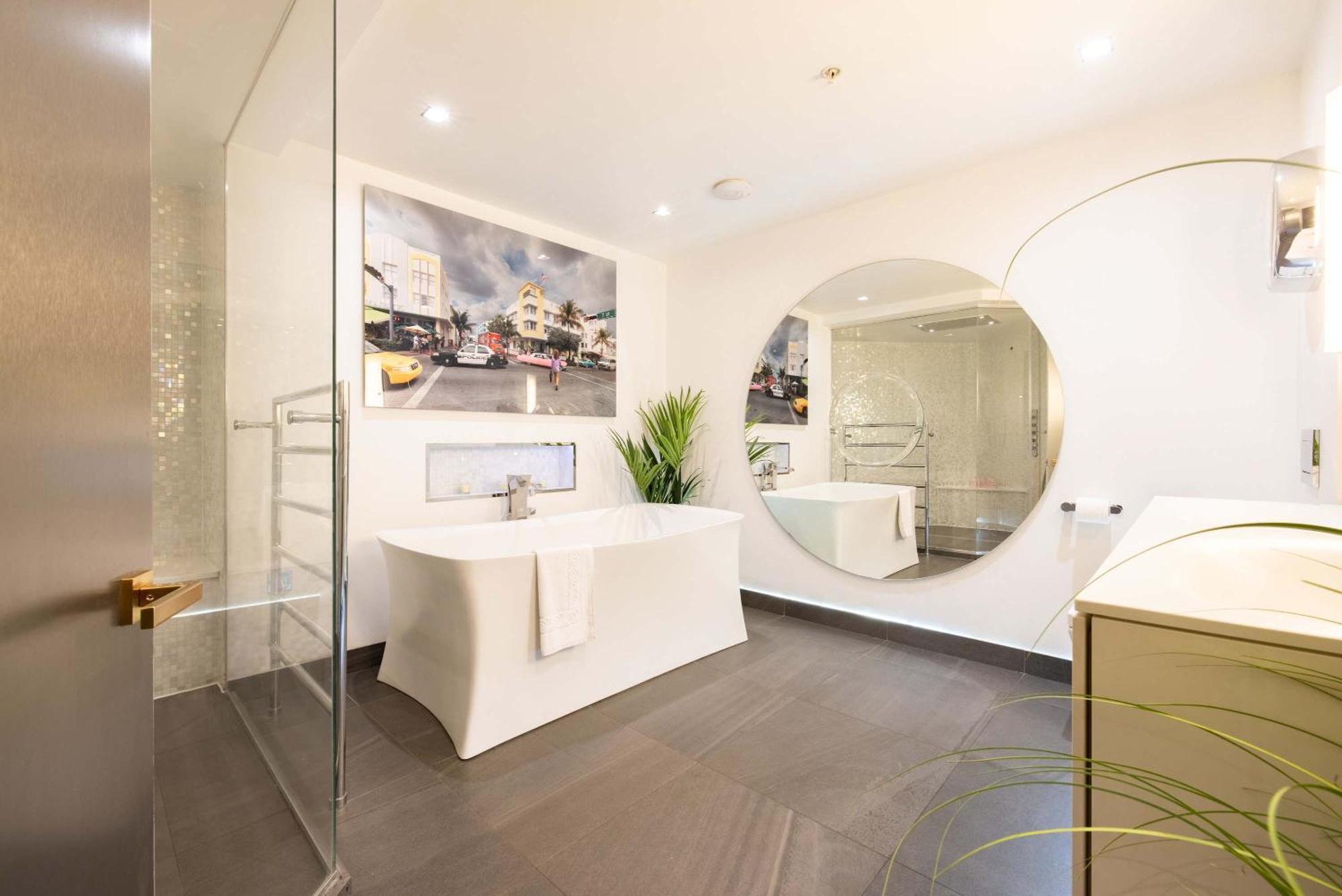 Amazingly Luxurious Loft Apartment, Soho - 3 Bedrooms, 2 Bath & Office Londra Dış mekan fotoğraf