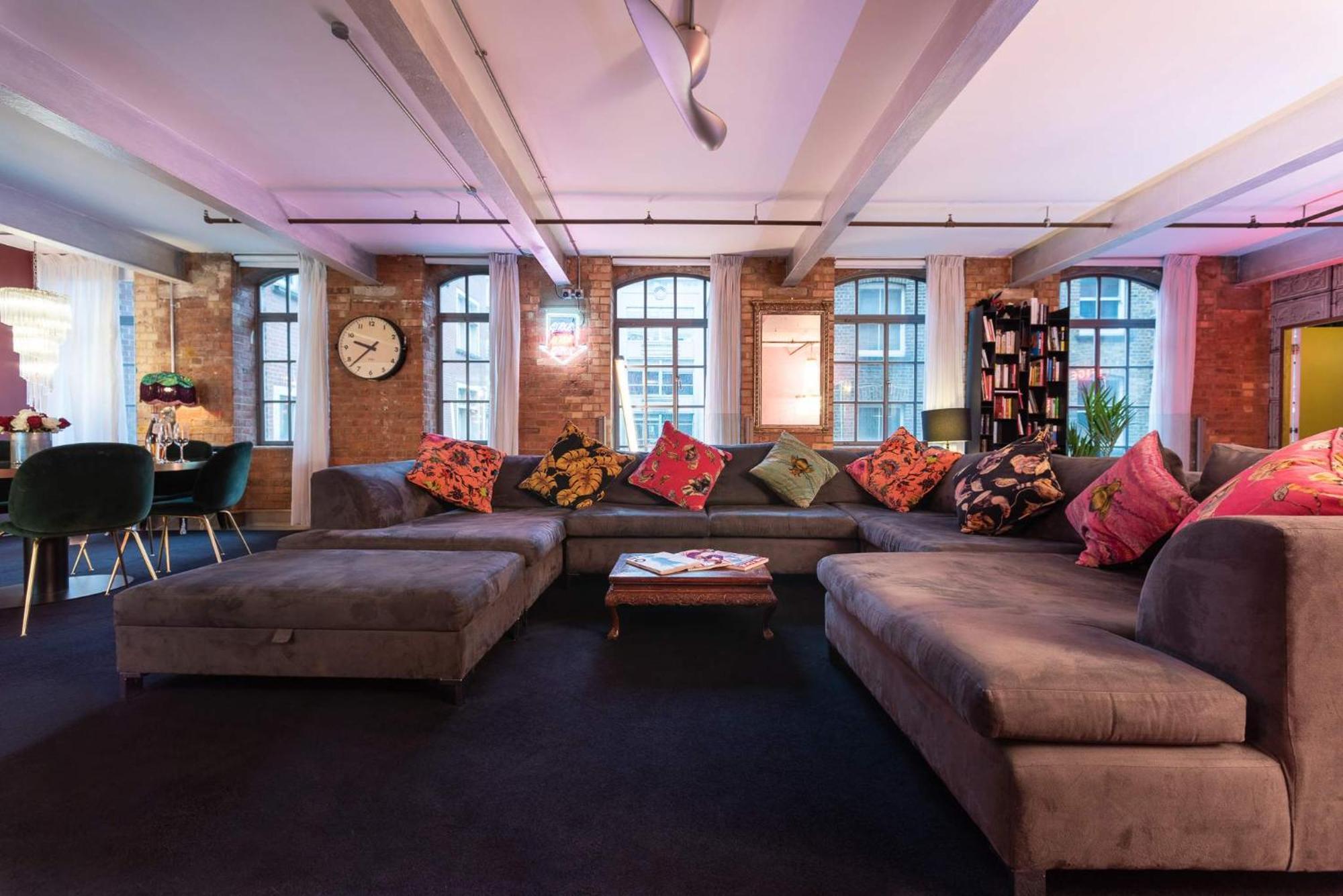 Amazingly Luxurious Loft Apartment, Soho - 3 Bedrooms, 2 Bath & Office Londra Dış mekan fotoğraf