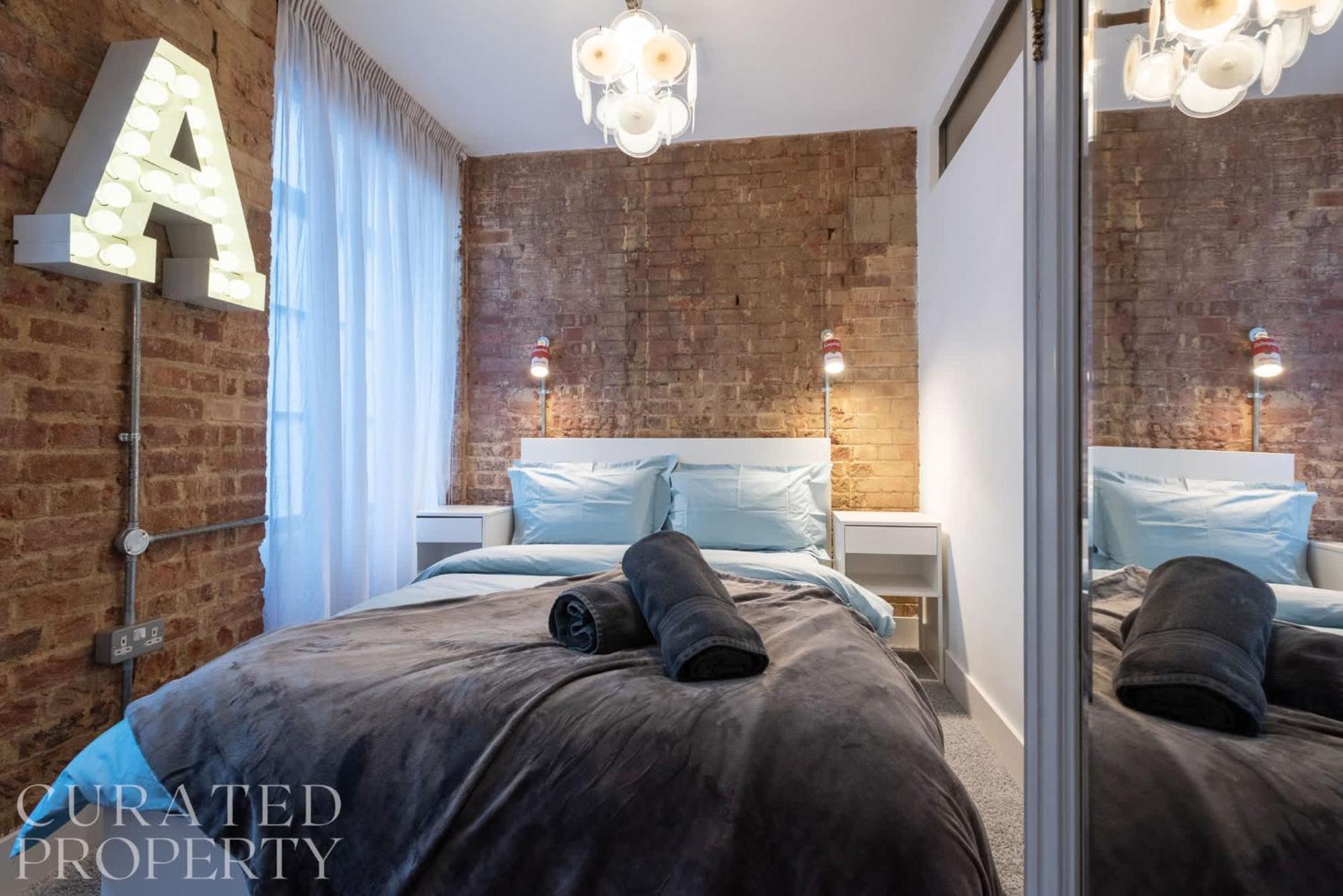 Amazingly Luxurious Loft Apartment, Soho - 3 Bedrooms, 2 Bath & Office Londra Dış mekan fotoğraf