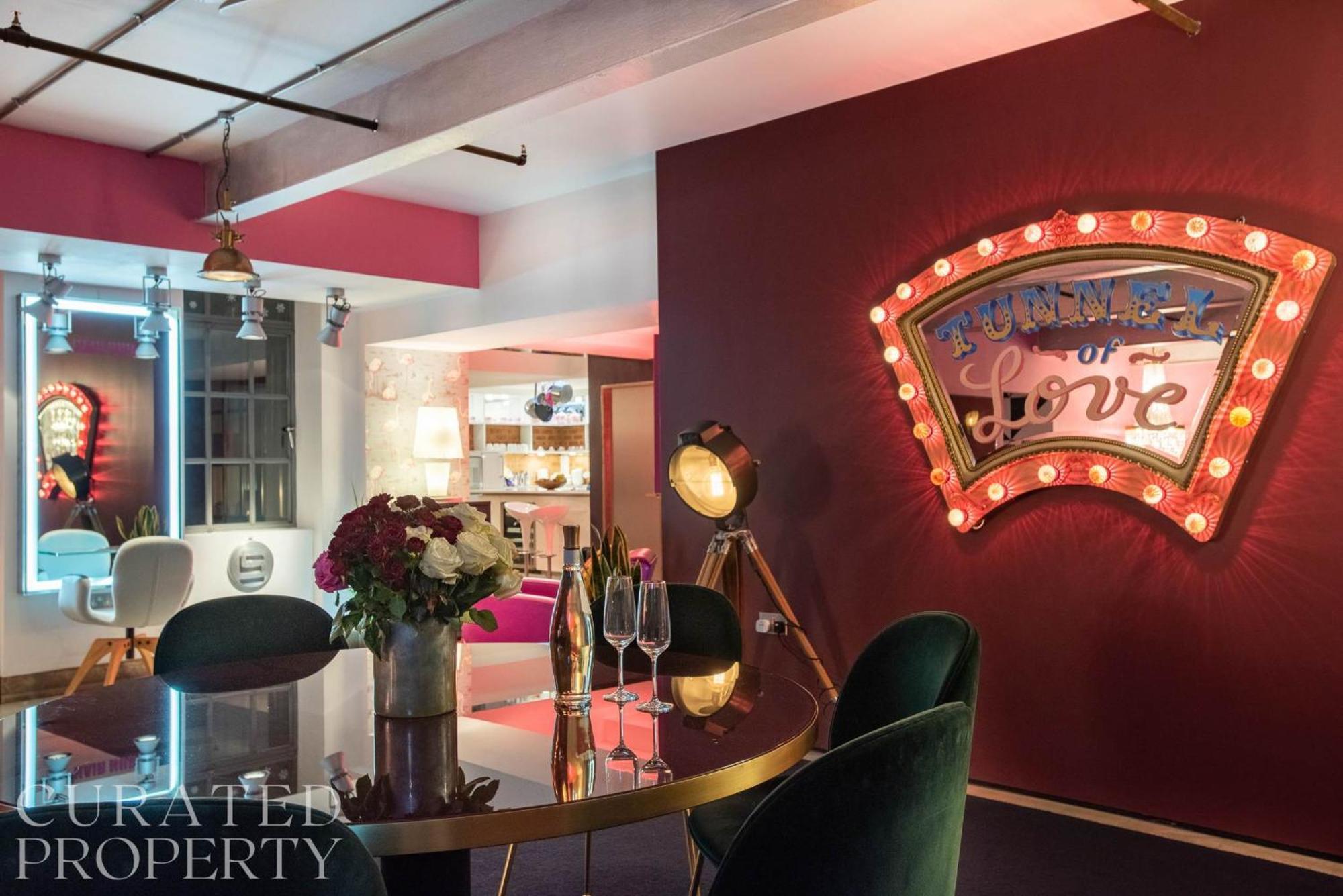 Amazingly Luxurious Loft Apartment, Soho - 3 Bedrooms, 2 Bath & Office Londra Dış mekan fotoğraf
